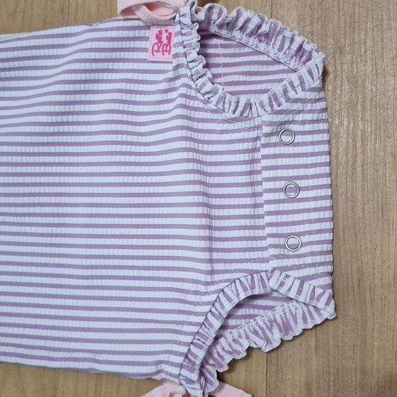 Rufflebutts Seersucker Long Sleeve Rash Guard One Piece 0-3 months - Picture 2 of 6